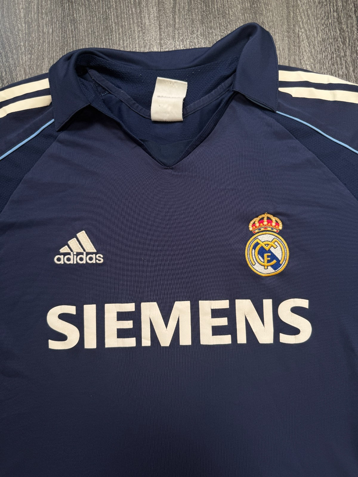 Original Authentic Adidas Real Madrid 2005/2006 Away Shirt Mens Small1