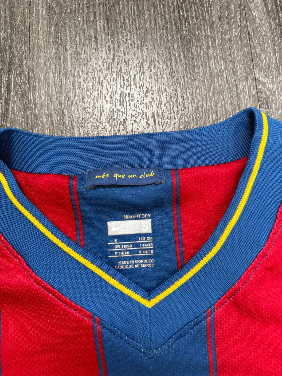 Original Authentic Nike Barcelona 2009/2010 Home Shirt Mens Small5