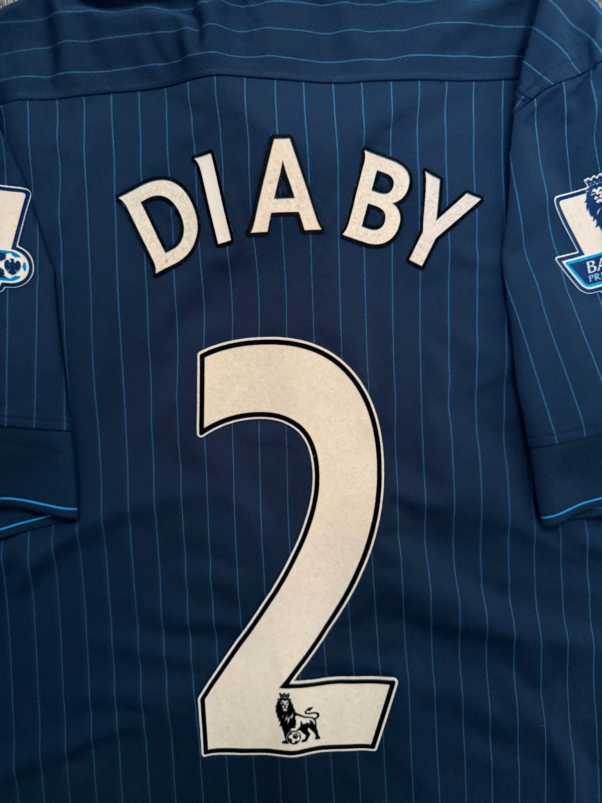 Original Nike Arsenal 2009/2010 Away Shirt DIABY 2 Mens Small S1