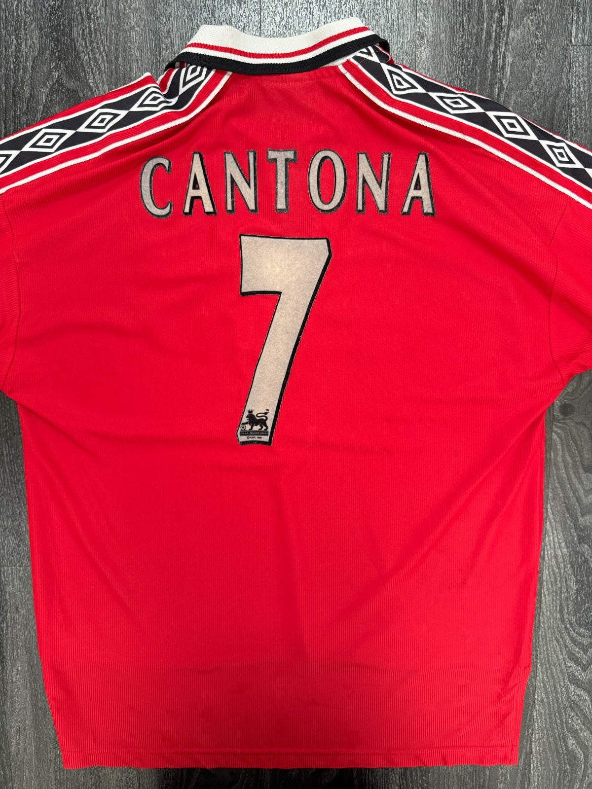 Original Umbro Manchester United 1998/1999 Home Shirt CANTONA 7 Mens XL0