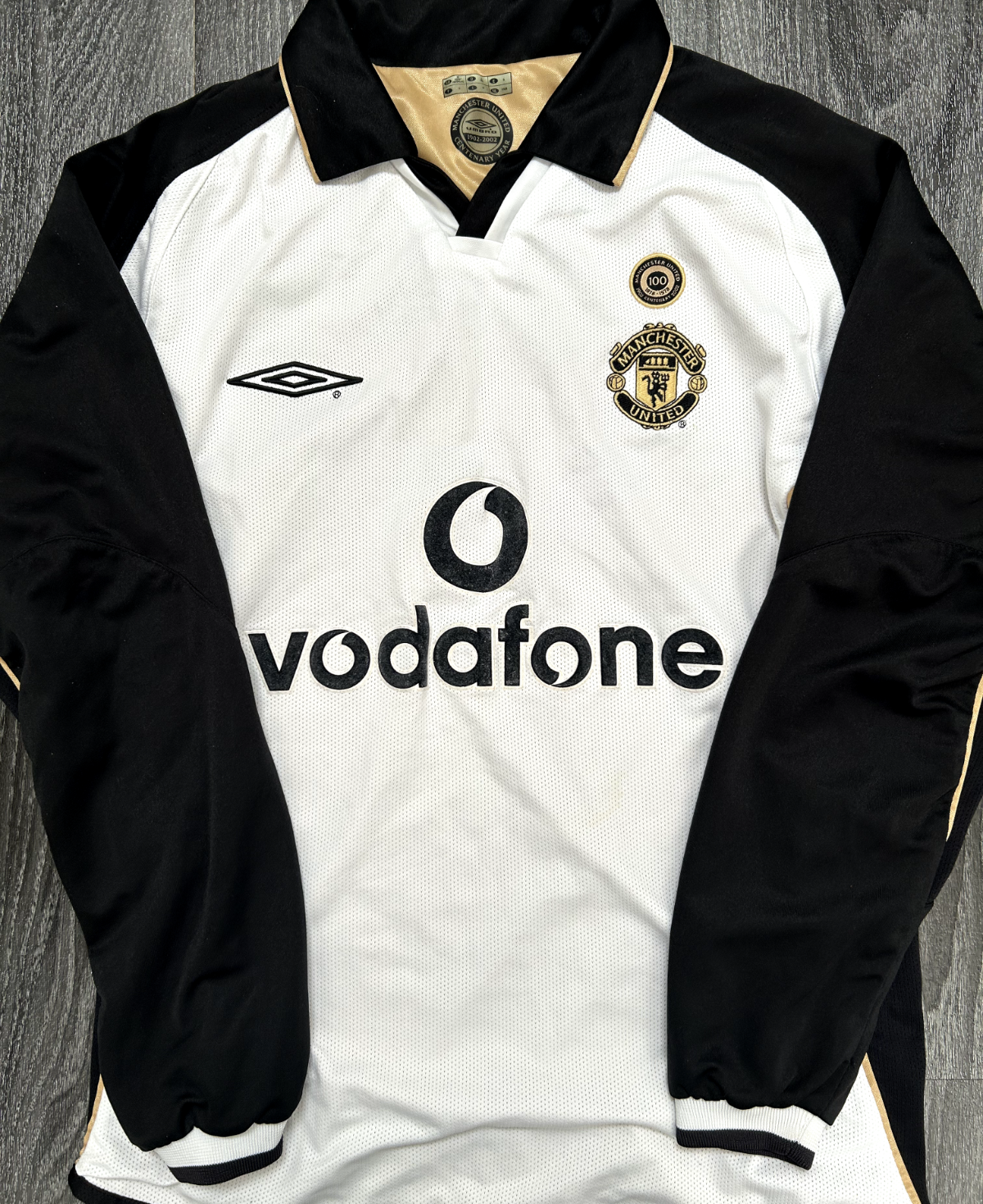 Authentic Umbro Manchester United 2001/2002 Away Shirt Long Sleeve Mens Small1