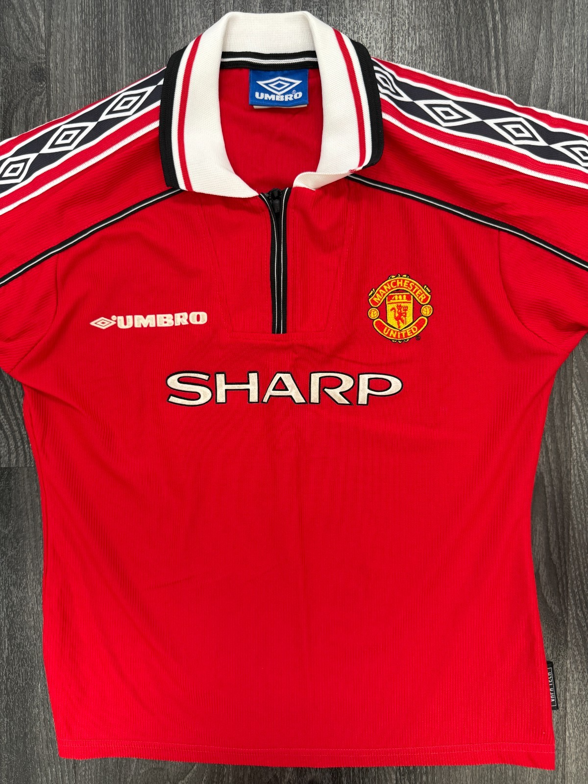 Original Umbro Manchester United 19981/1999 Home Shirt Womens Size 12 Medium0