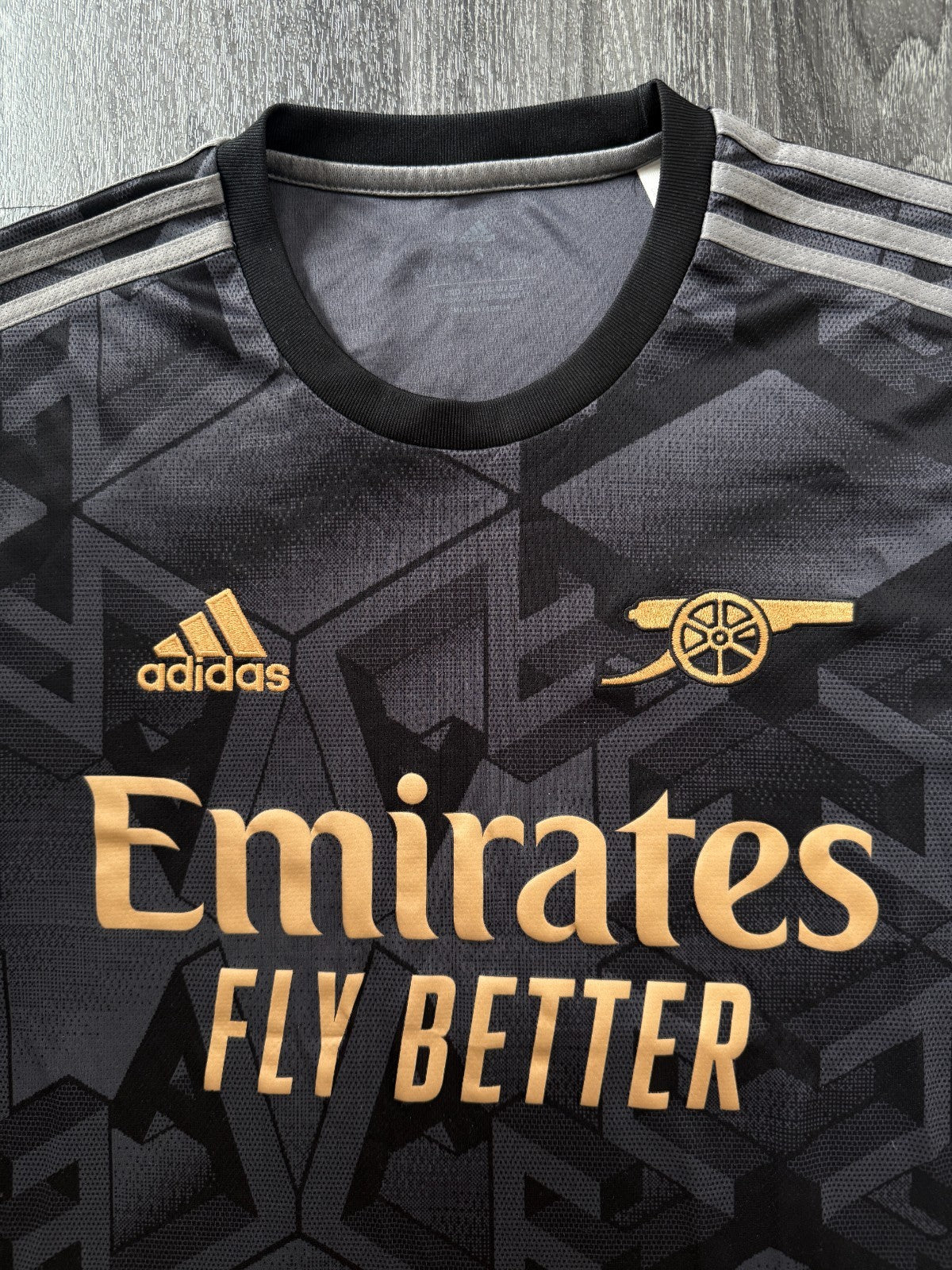 Original Authentic Adidas Arsenal 2022/2023 Away Shirt Mens Small1