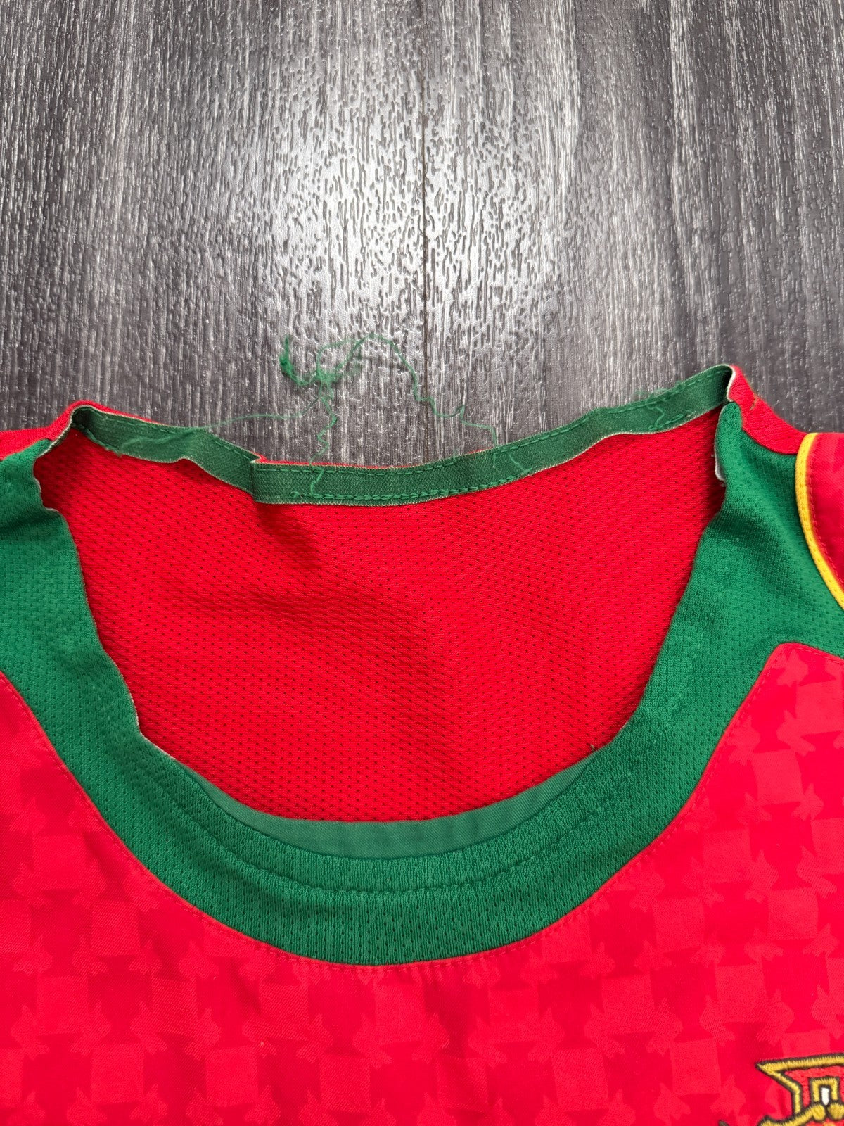 Original Authentic Nike Portugal 2004 Home Shirt Mens Medium2