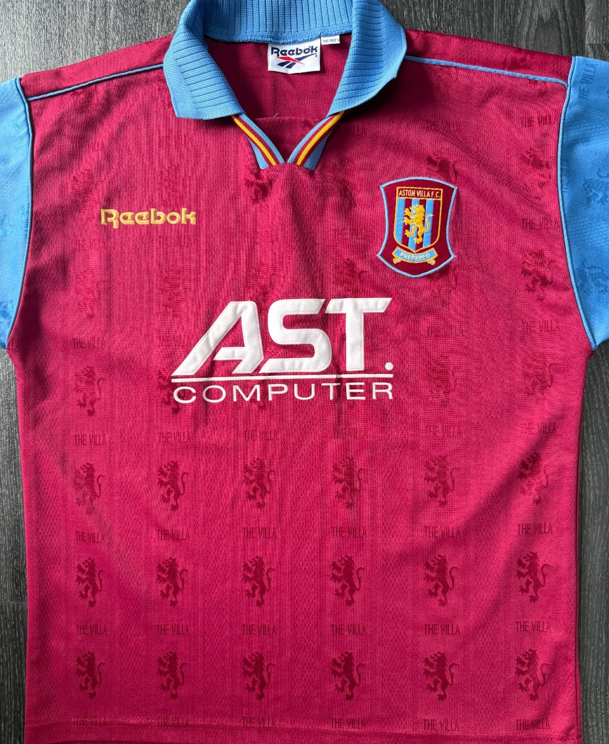 Original Authentic Reebok Aston Villa 1995/1996 Home Shirt Mens Medium0