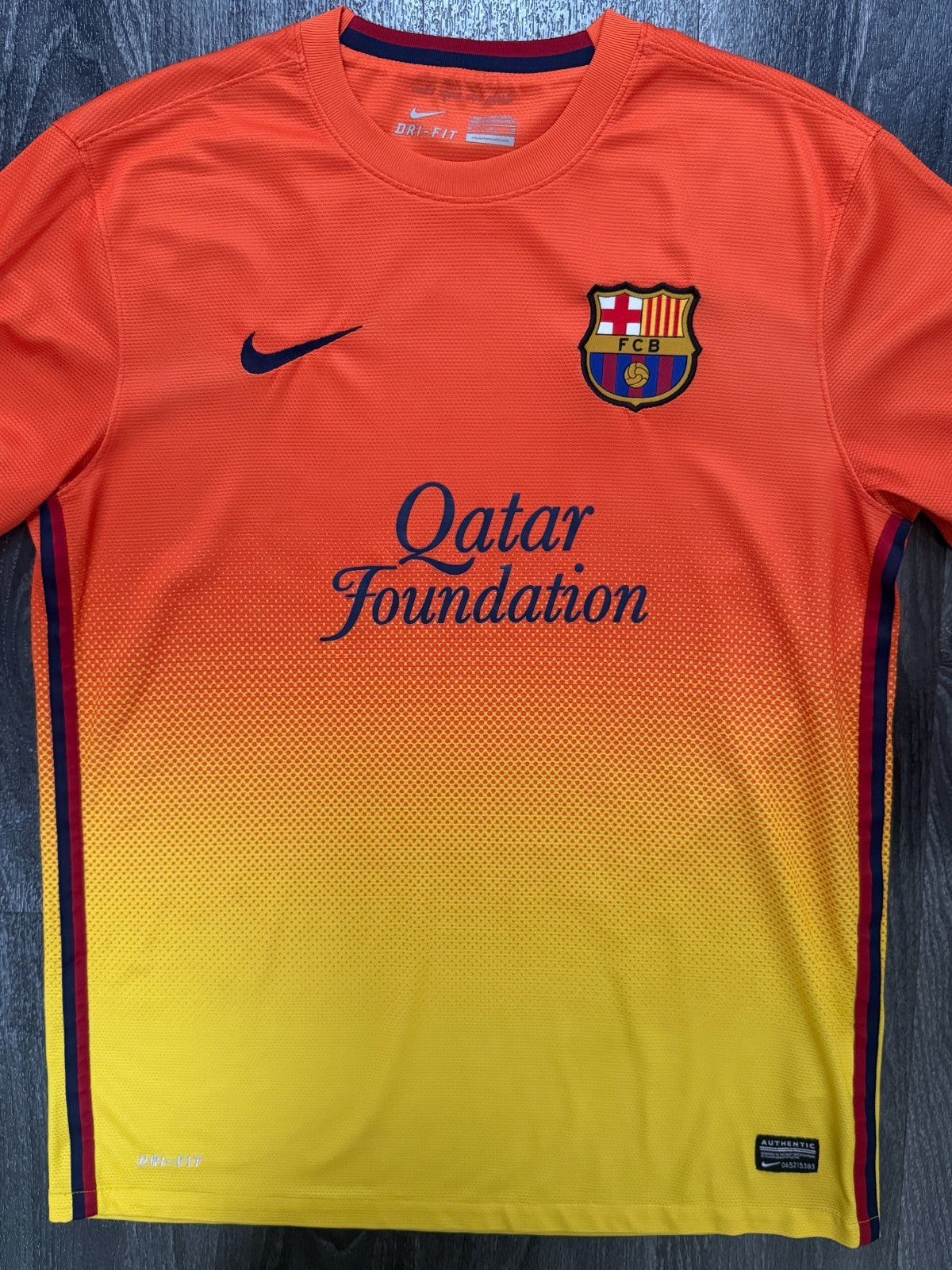Original Nike Barcelona 2012/2013 Away Shirt Mens Medium0