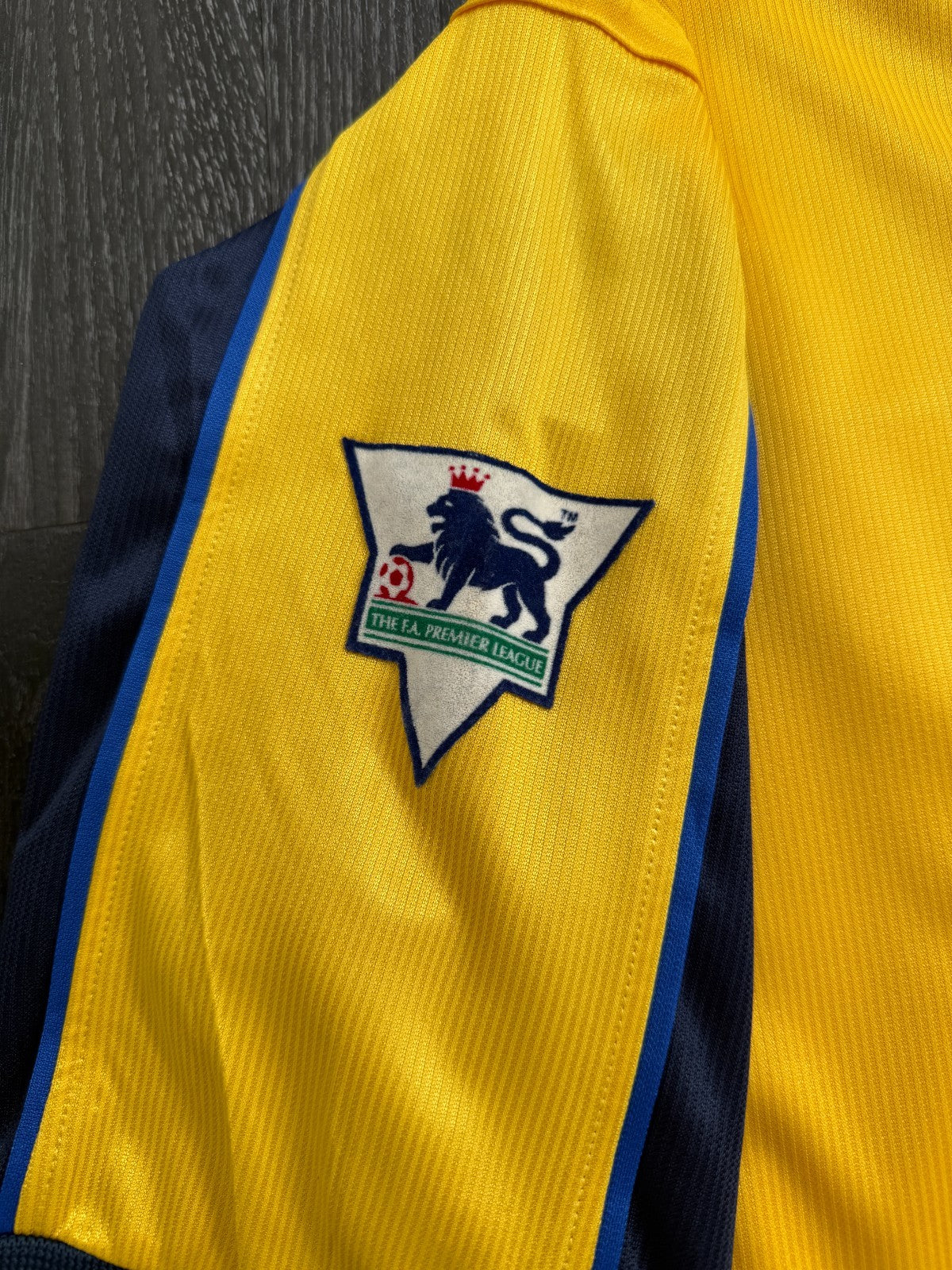 Original Nike Arsenal 1999/2000 Away Shirt PETIT 17 Mens Medium M8