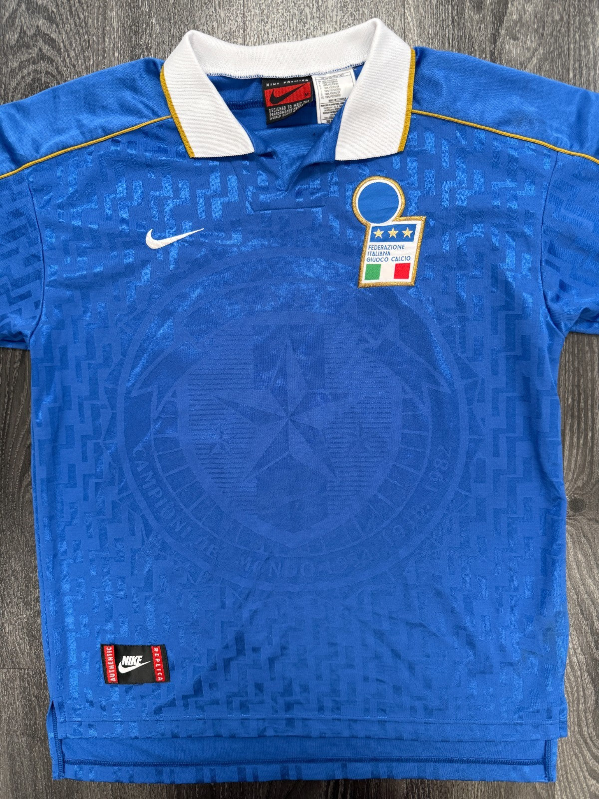 Original Authentic Nike Italy 1995 Home Football Shirt Mens Medium0