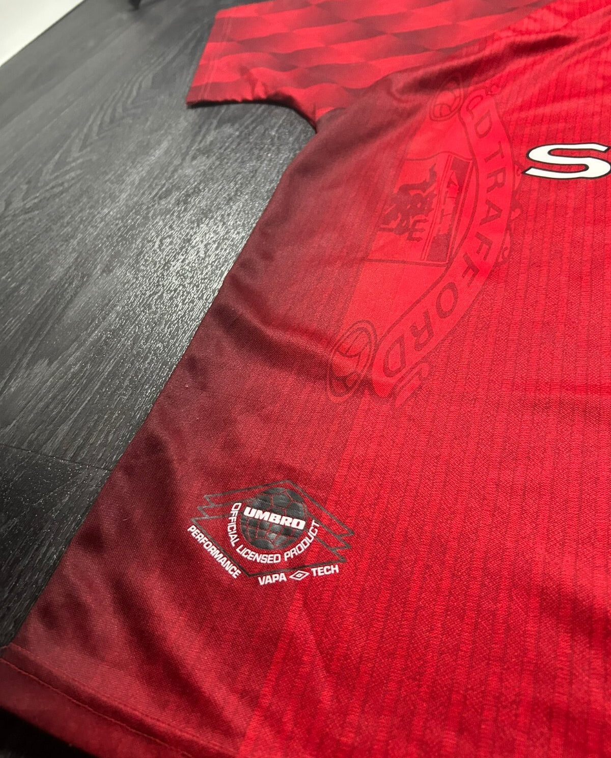 MINT Original Authentic Umbro Manchester United 1996/1997 Home Shirt Mens XL7