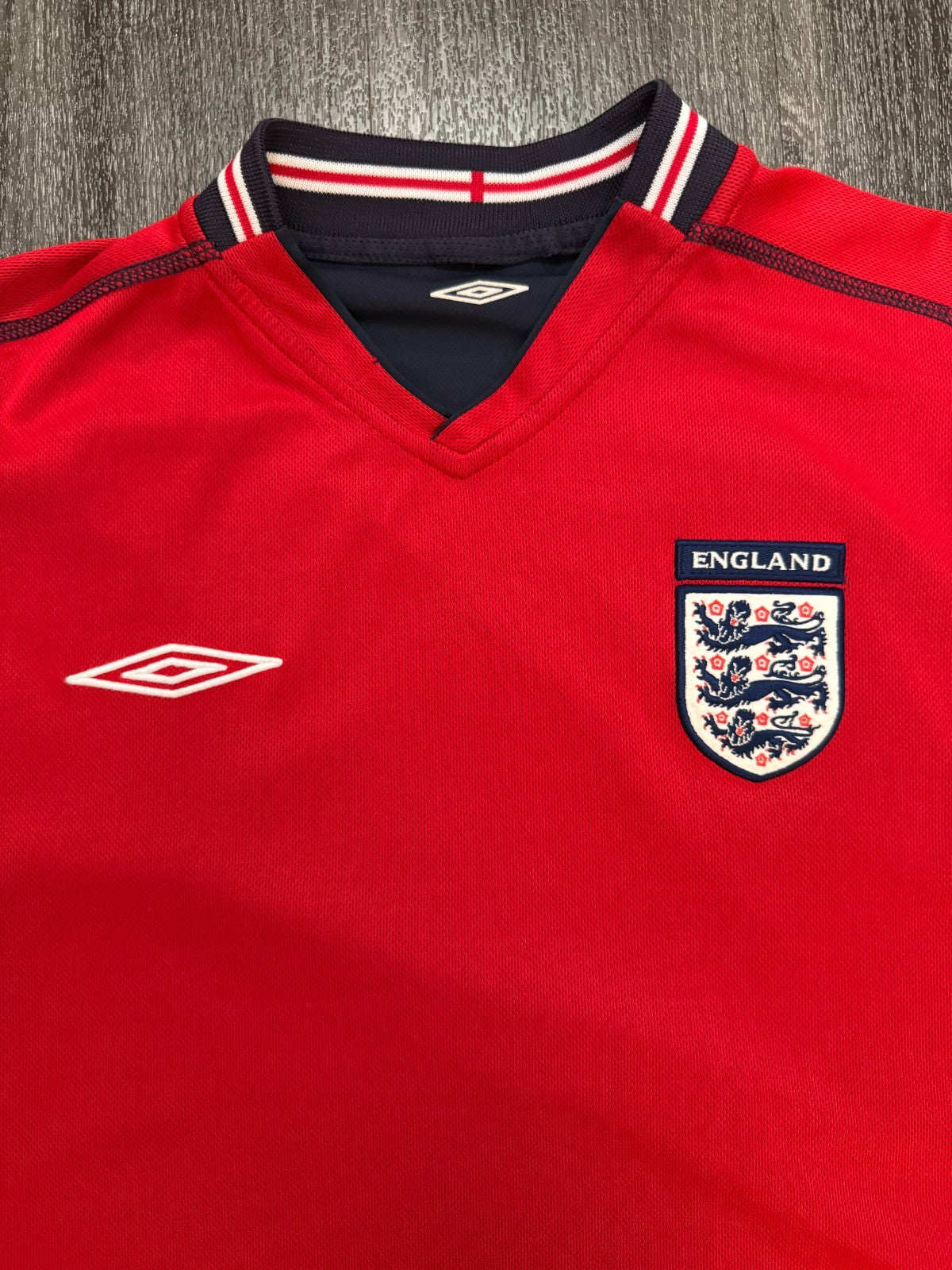 Original Umbro England 2002 Away Shirt Mens Medium1