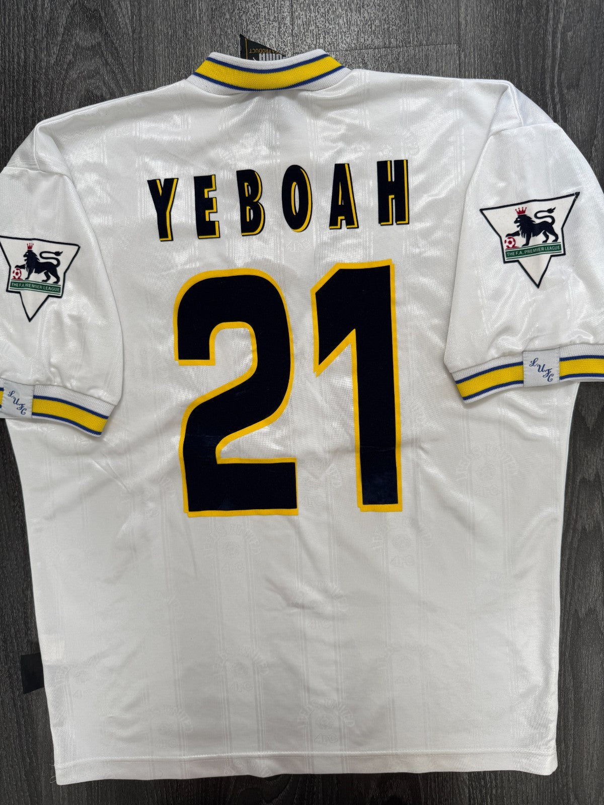 Original Puma Leeds United 1996/1997 Home Shirt YEBOAH 21 Mens Medium0