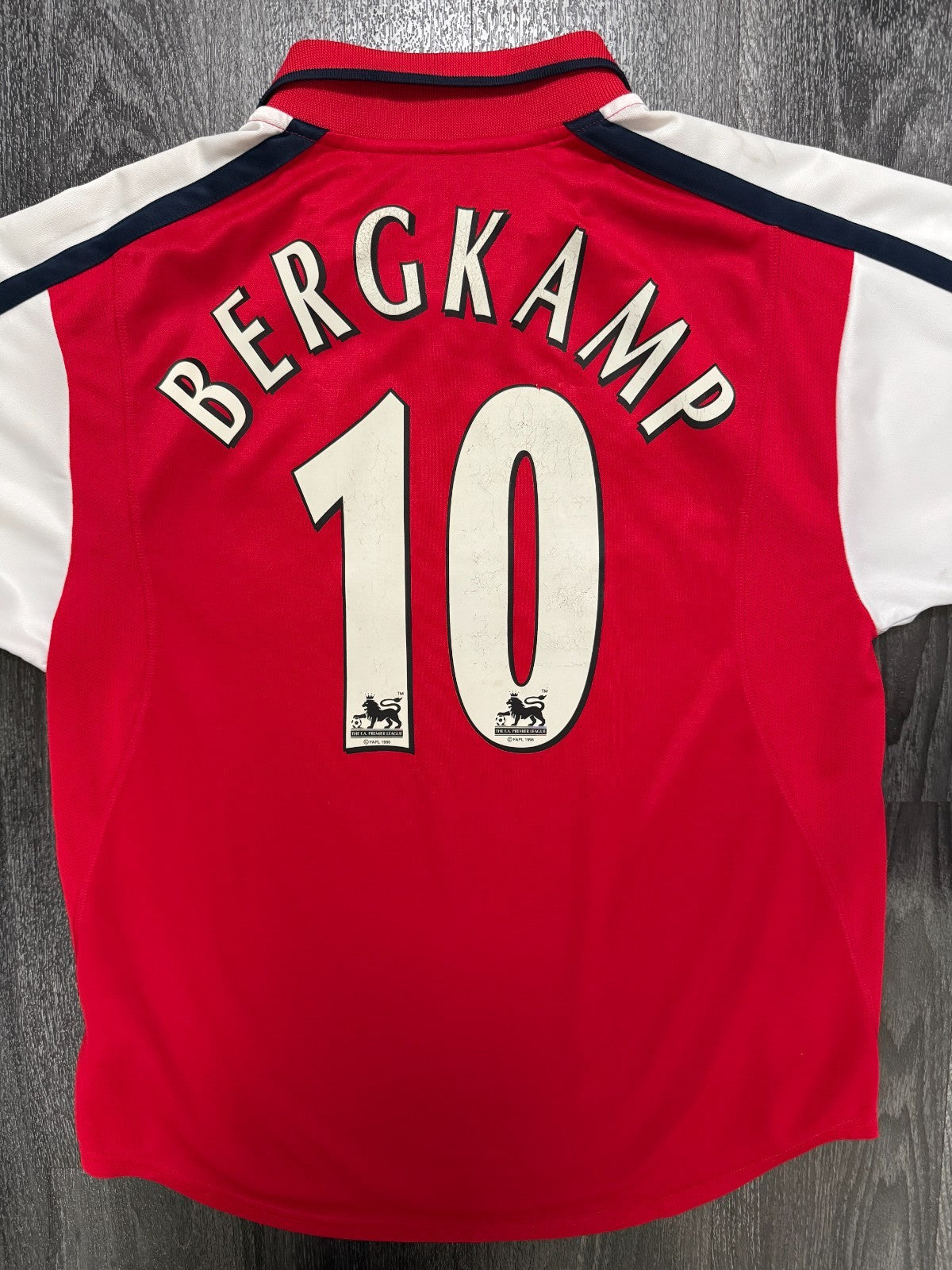 Original Nike Arsenal 2000/2001 Home Shirt BERGKAMP 10 Mens Medium M0