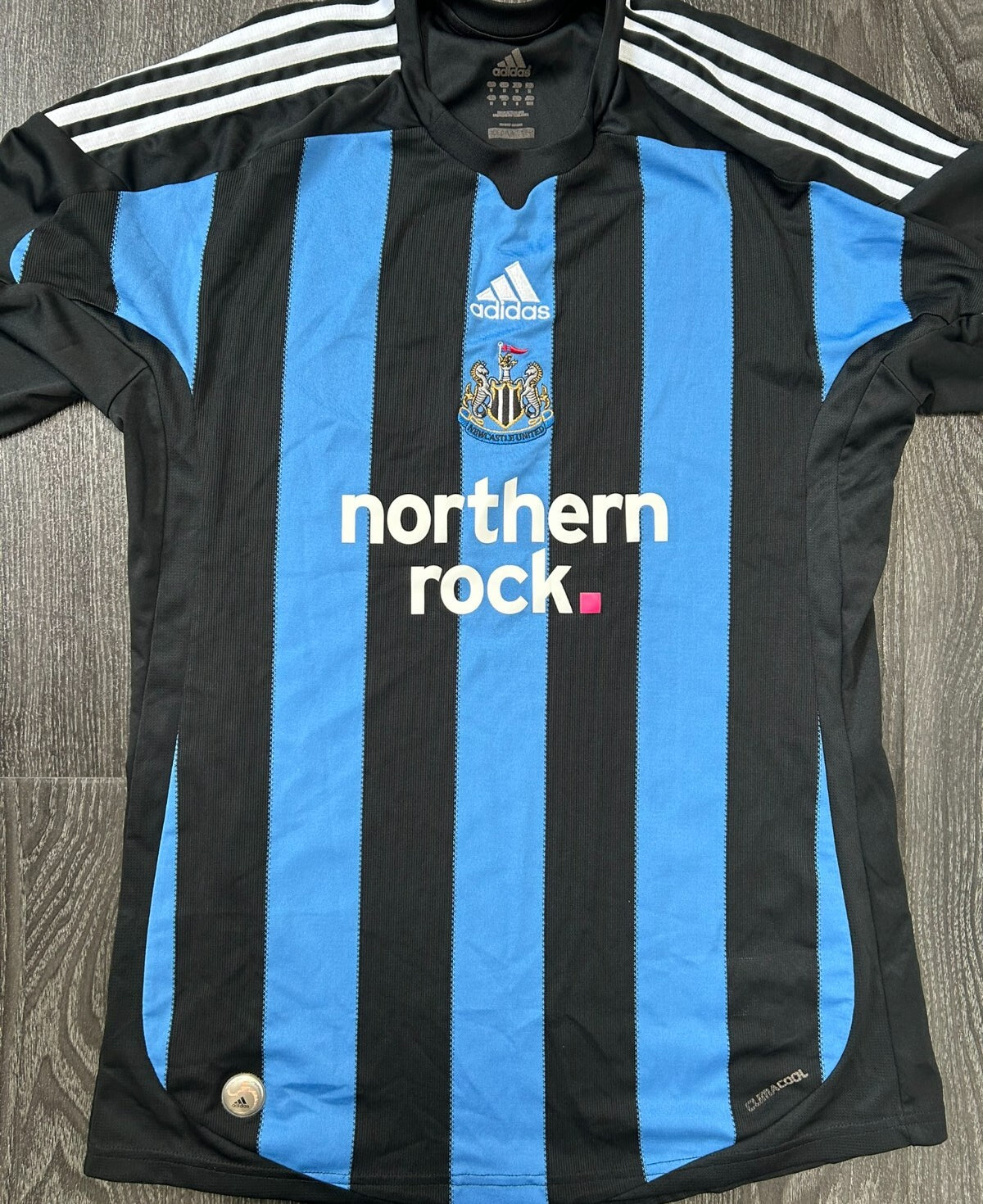 Original Authentic Adidas Newcastle United 2009/2010 Third Shirt Mens Medium0