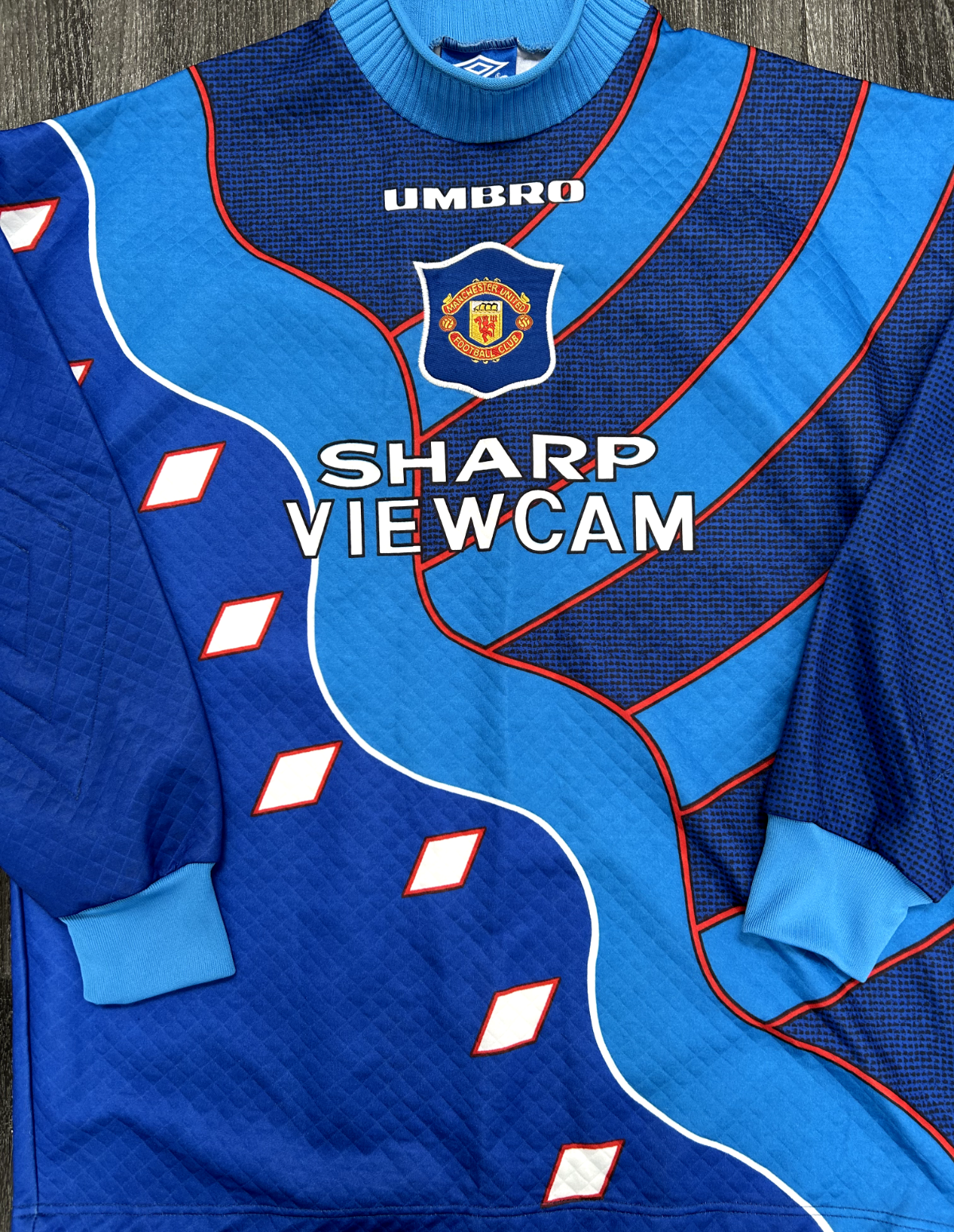 MINT Authentic Umbro Manchester United 1995/1997 Goalkeeper Shirt Mens Large0