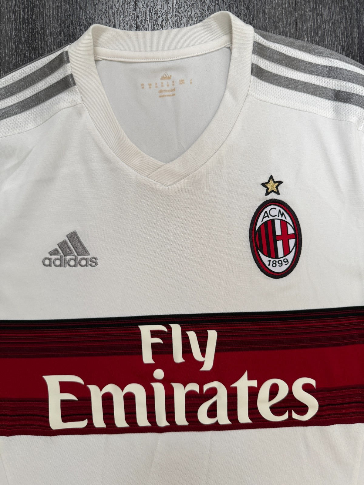 Original Authentic Adidas AC Milan 2015/2016 Away Shirt Mens Medium1