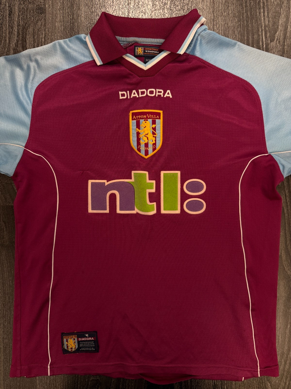Original Diadora Aston Villa 2000/2001 Home Shirt Mens Small0