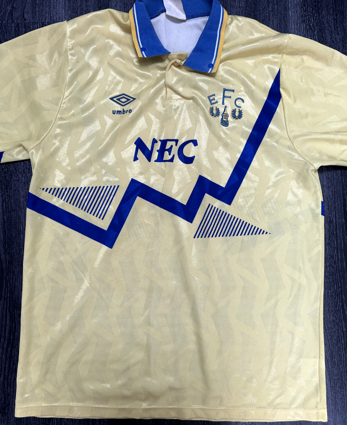 Original Authentic Umbro Everton 1990/1991 Away Shirt Mens Medium0