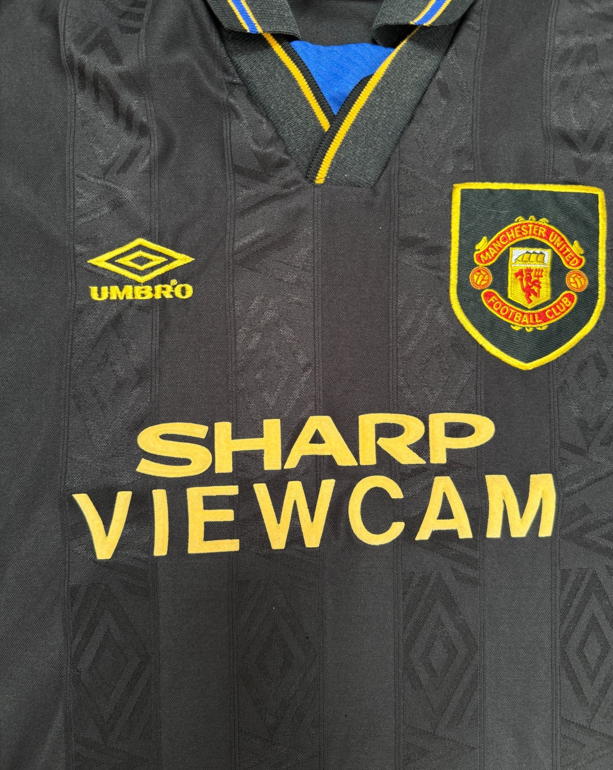 Original Authentic Umbro Manchester United 1993/1994 Away Shirt Mens Extra Large1