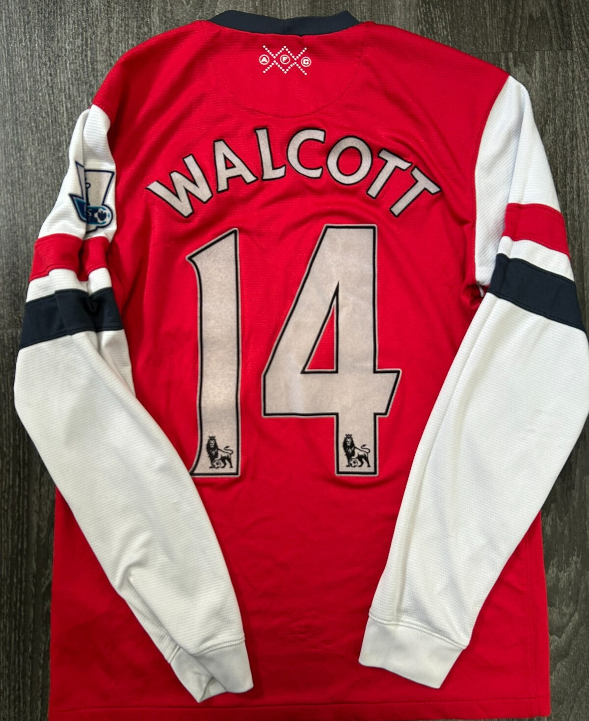 Authentic Nike Arsenal 2012/2013 Home Shirt Long Sleeve Walcott 14 Mens Small0