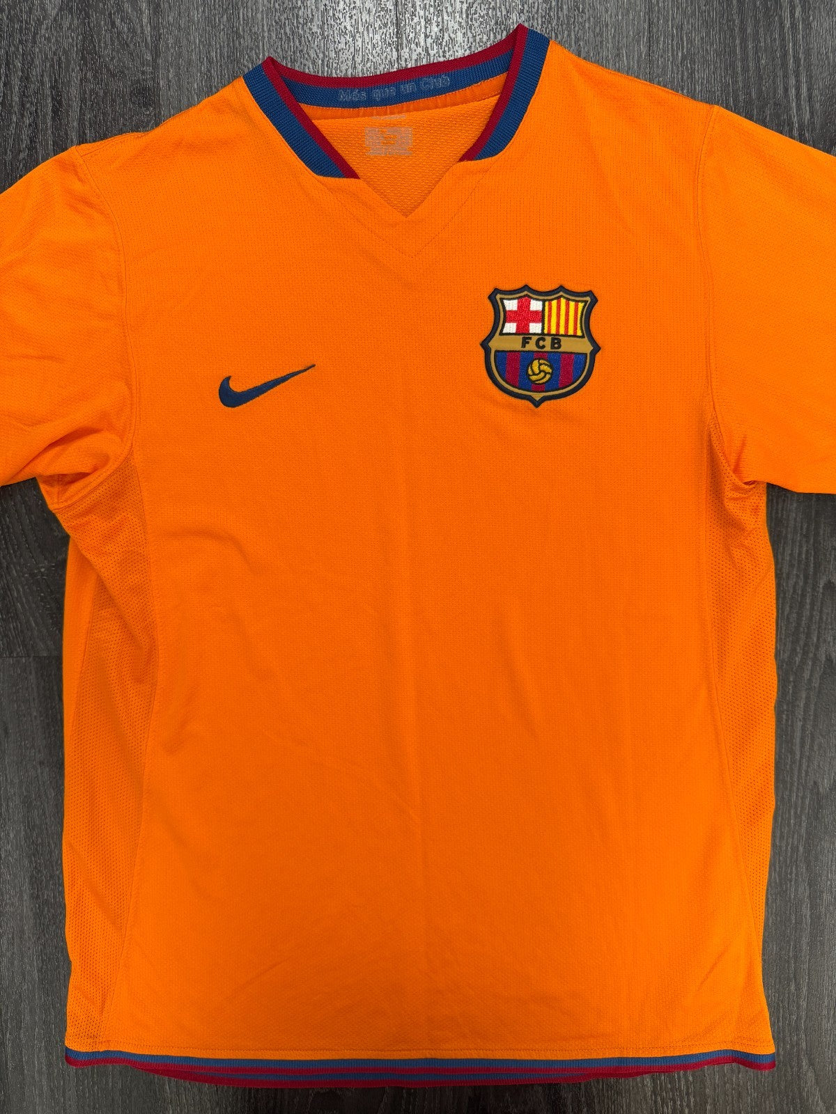 Original Authentic Nike Barcelona 2006/2007 Away Shirt Mens Small0