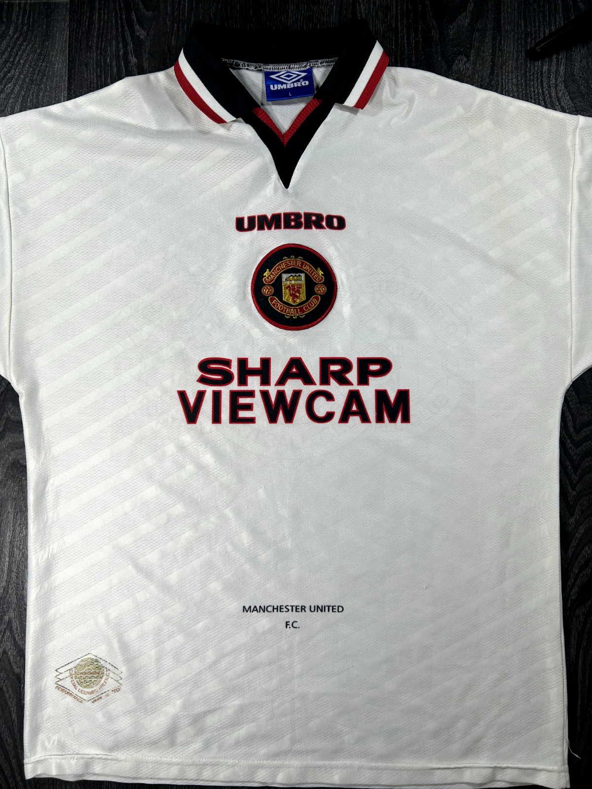 Original Authentic Umbro Manchester United 1996/1997 Away Shirt Mens Large0