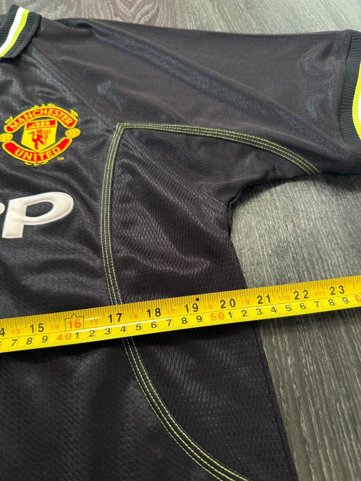 Original Authentic Umbro Manchester United 1998/1999 Third Shirt Mens Medium4