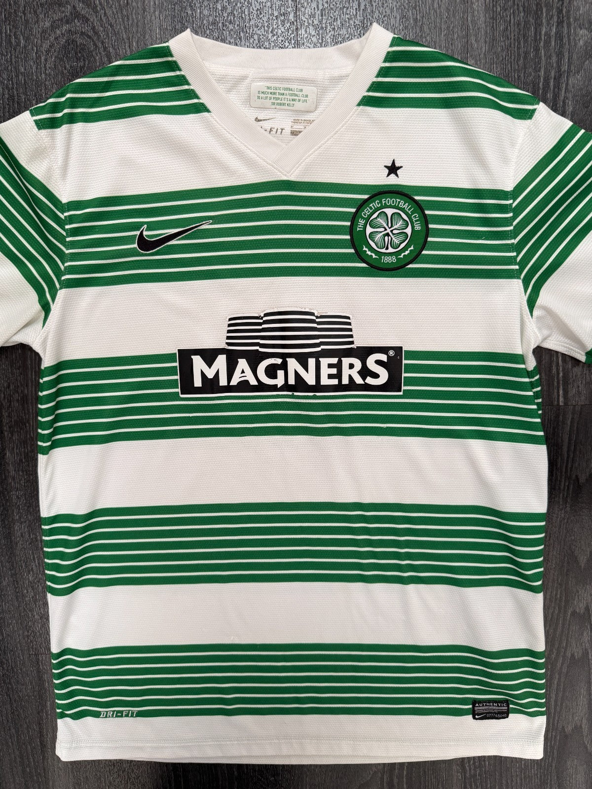 Original Nike Celtic 2013/2014 Home Shirt Mens Medium M0