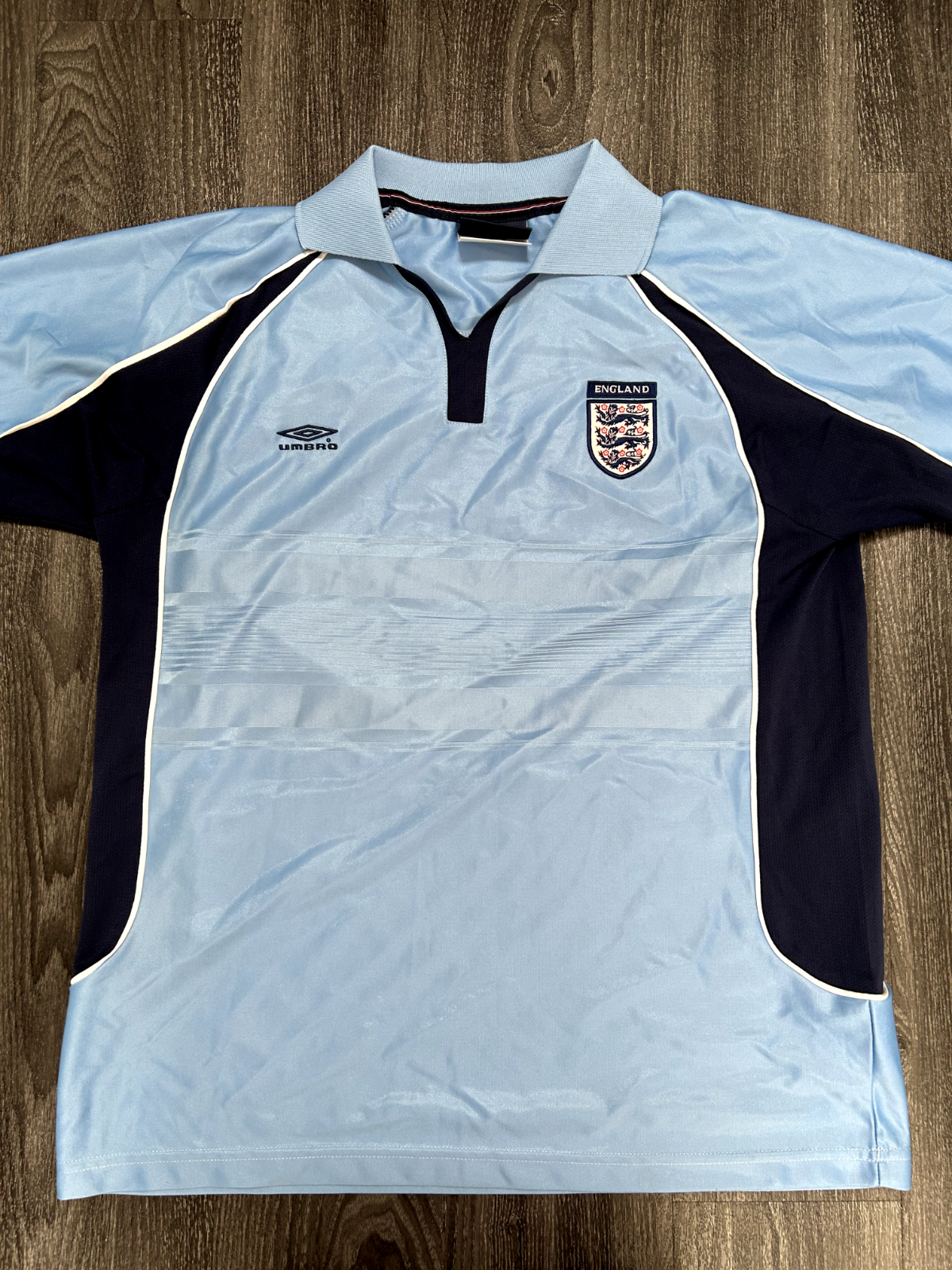 Original Authentic Umbro England 2000/2001 Training Shirt Mens Large0