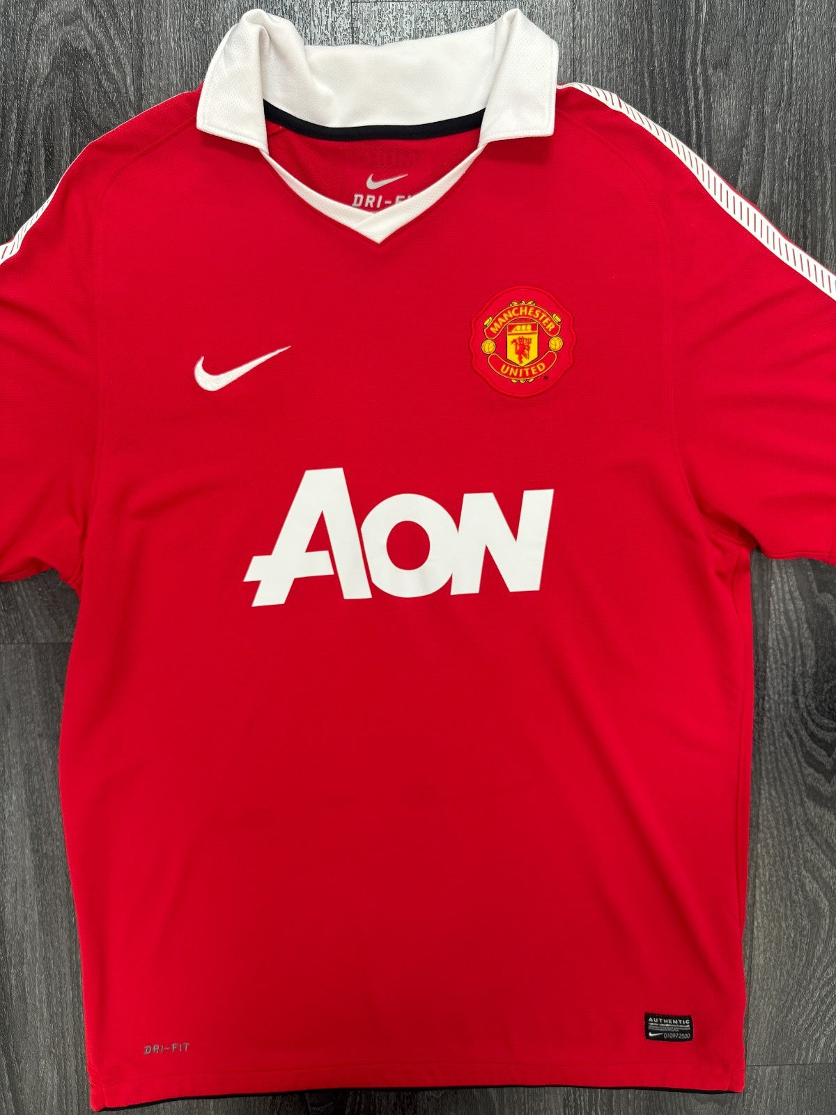 Original Nike Manchester United 2010/2011 Home Shirt Mens Large0