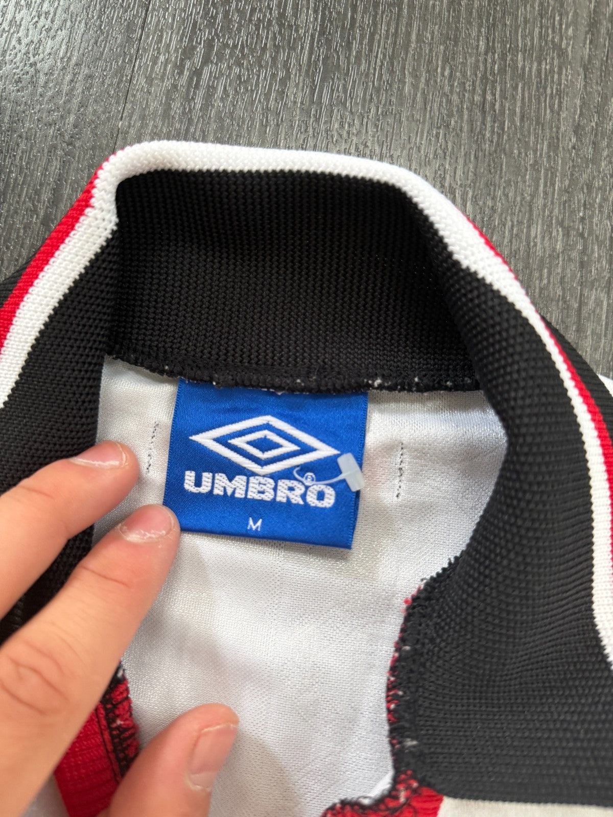 Original Authentic Umbro Manchester United 1997/1998 Away Shirt Mens Medium2