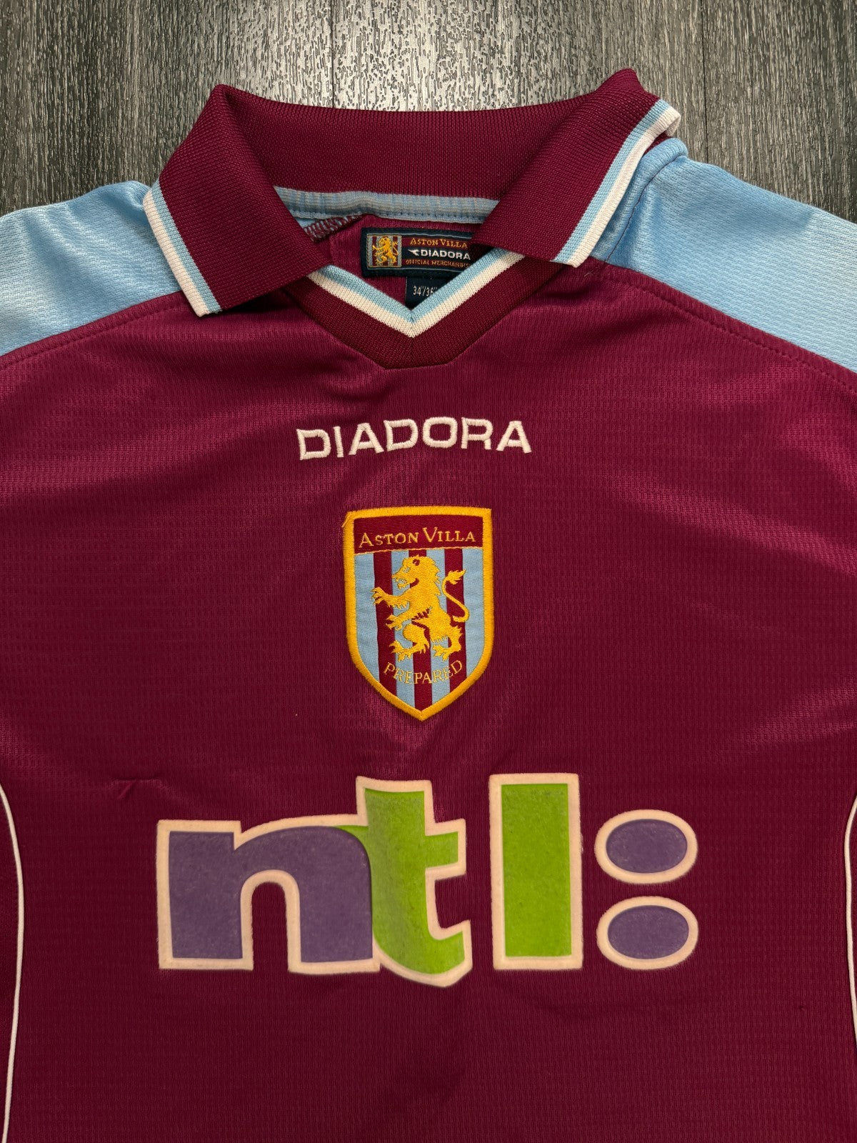 Original Diadora Aston Villa 2000/2001 Home Shirt Mens Small1