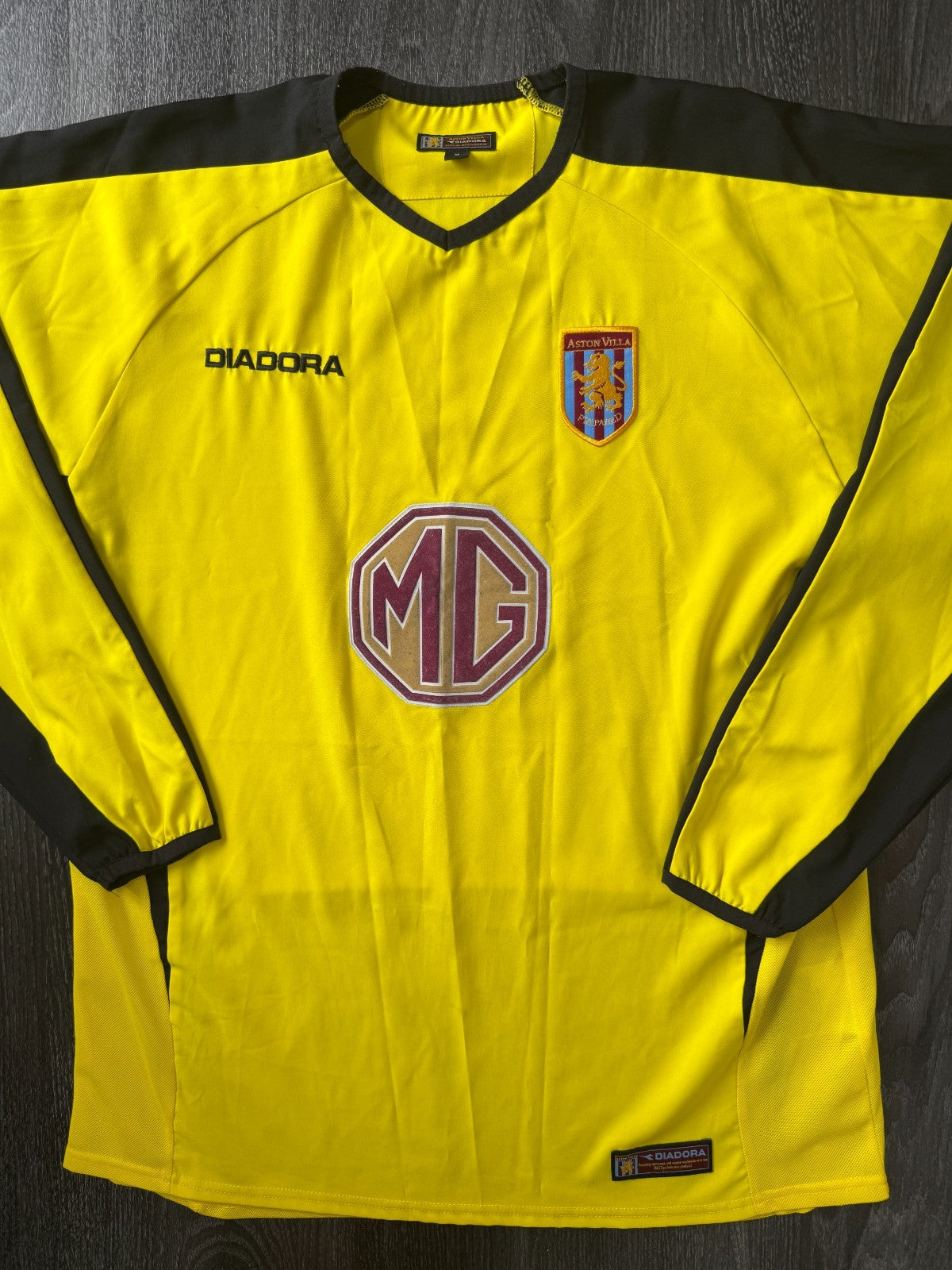 Original Diadora Aston Villa 2003/2004 Long Sleeve Away Shirt Mens Medium0