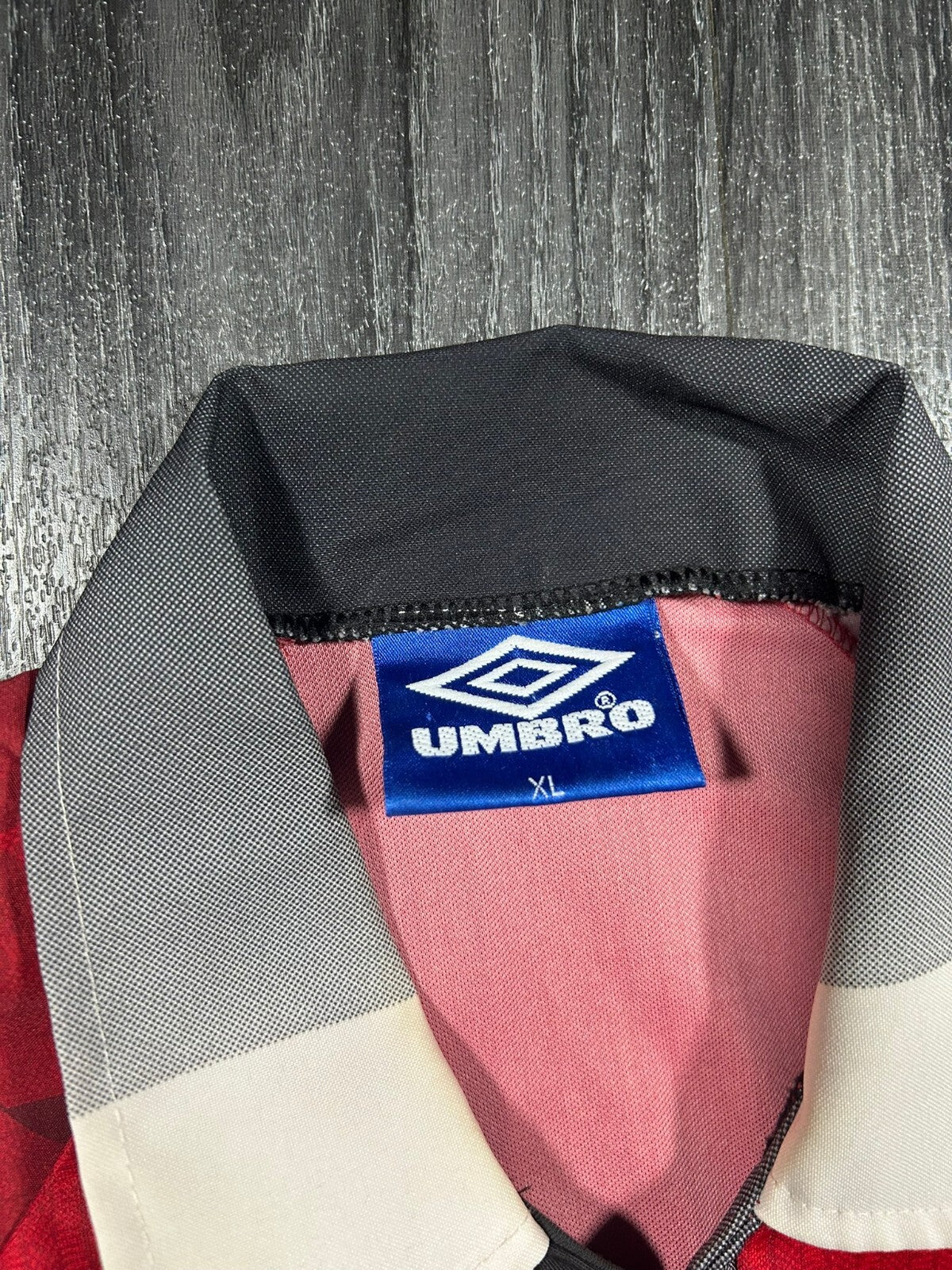 MINT Original Authentic Umbro Manchester United 1996/1997 Home Shirt Mens XL3