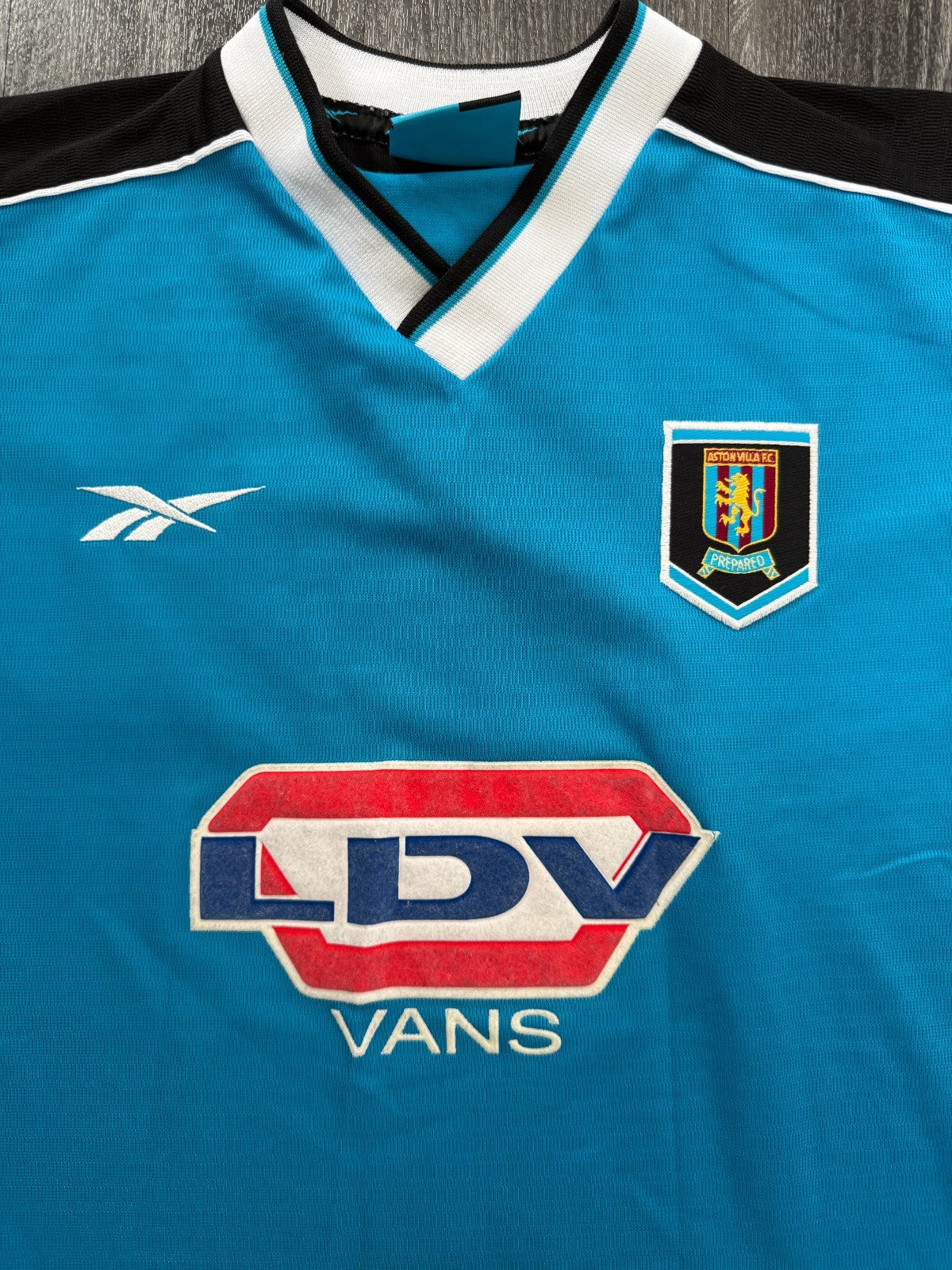 Original Authentic Reebok Aston Villa 1998/1999 Away Shirt Mens Small1