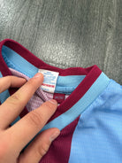 SIGNED Original Reebok Aston Villa 1999/2000 Home Shirt Mens Small2