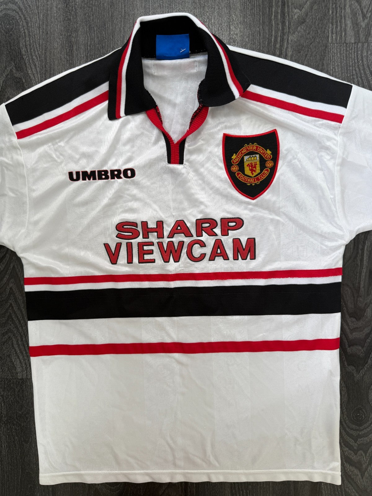 Original Authentic Umbro Manchester United 1997/1998 Away Shirt Mens Medium0