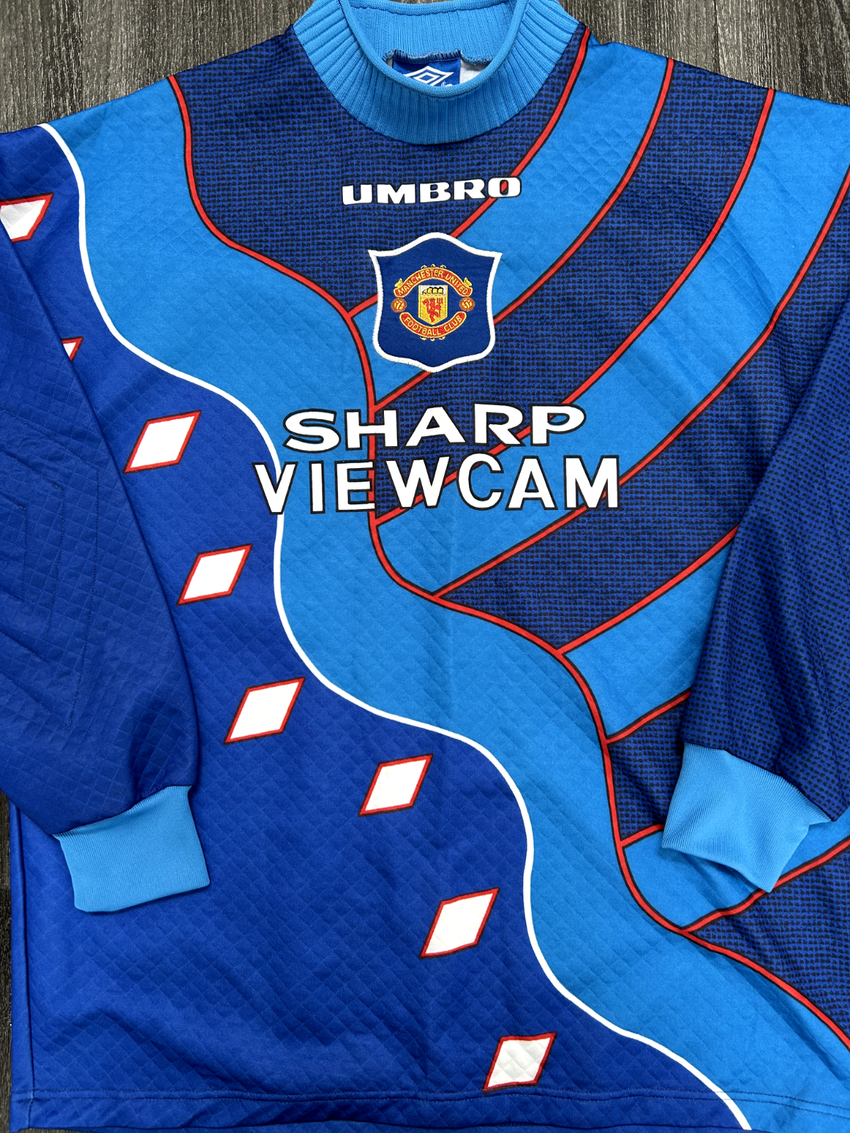 MINT Authentic Umbro Manchester United 1995/1997 Goalkeeper Shirt Mens Large0