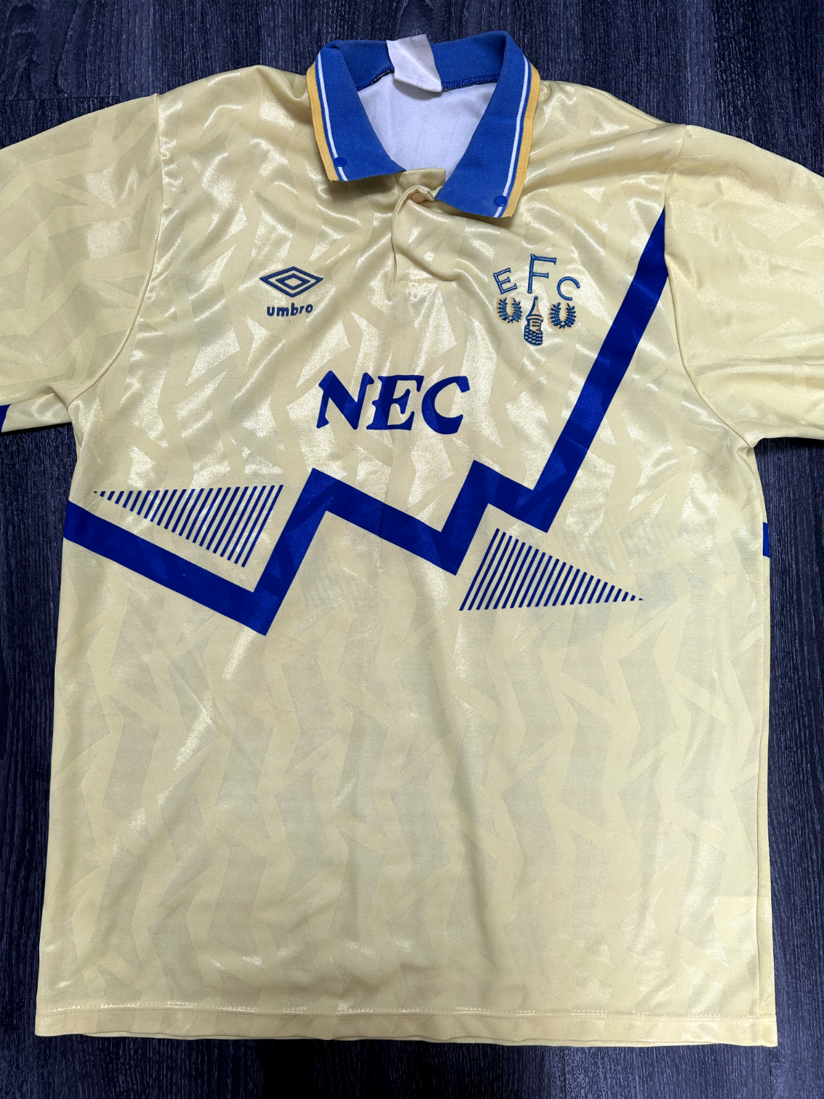 Original Authentic Umbro Everton 1990/1991 Away Shirt Mens Medium0
