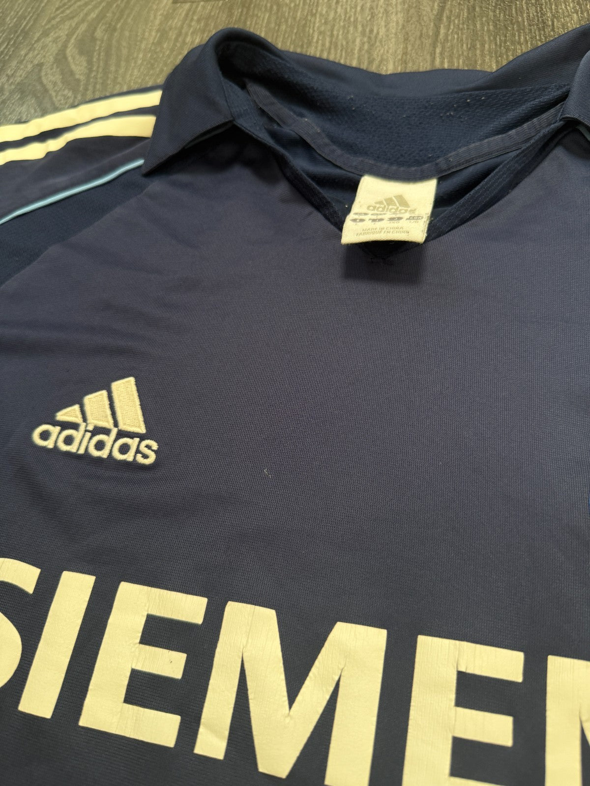 Original Authentic Adidas Real Madrid 2005/2006 Away Shirt Mens Small4