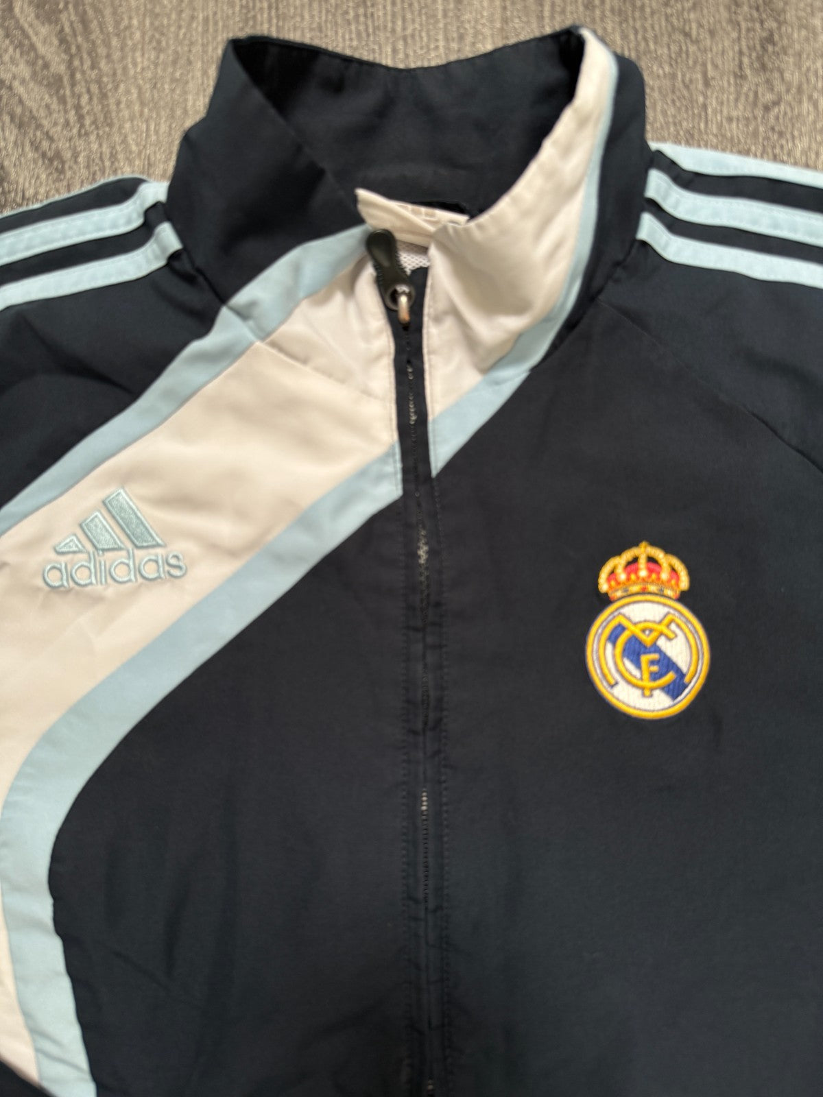 Original Authentic Adidas Real Madrid 2009/2010 Track Jacket Mens Medium1