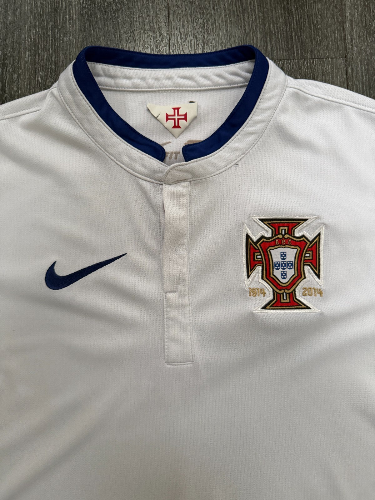 Original Nike Portugal 2014 Away Shirt Mens Small S1