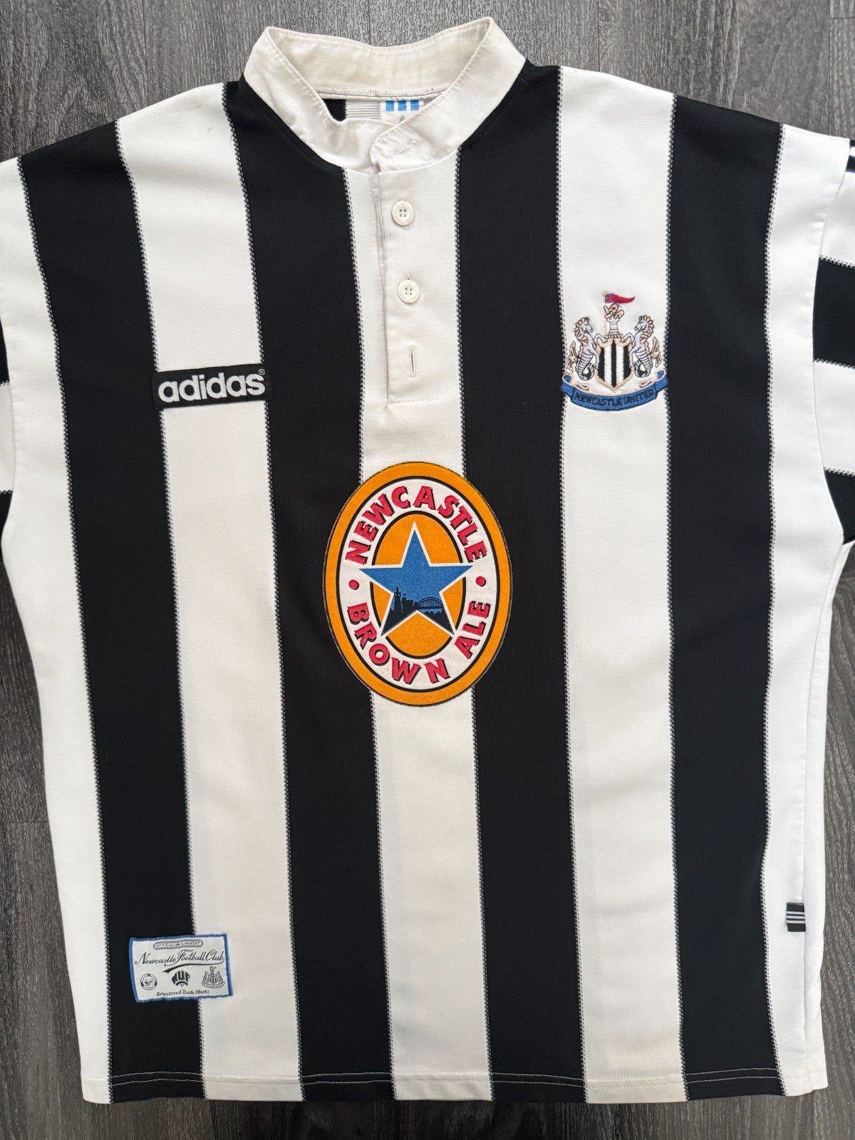 Original Adidas Newcastle United 1995/1996 Home Shirt Mens Medium0
